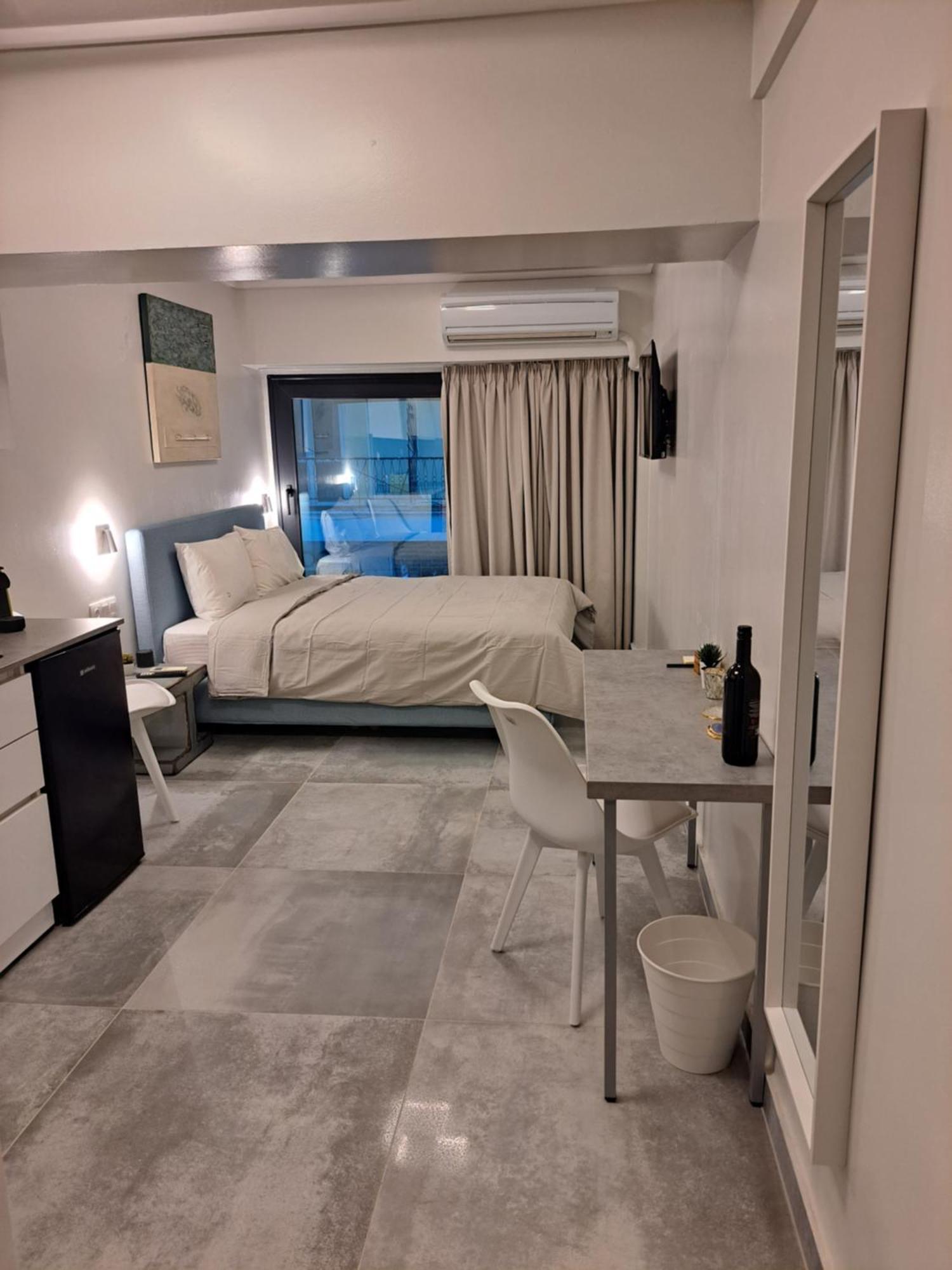 Centerstage1 Boutique Apartment - Hemisphere1 Stylish Studio เทสซาโลนิกิ ภายนอก รูปภาพ
